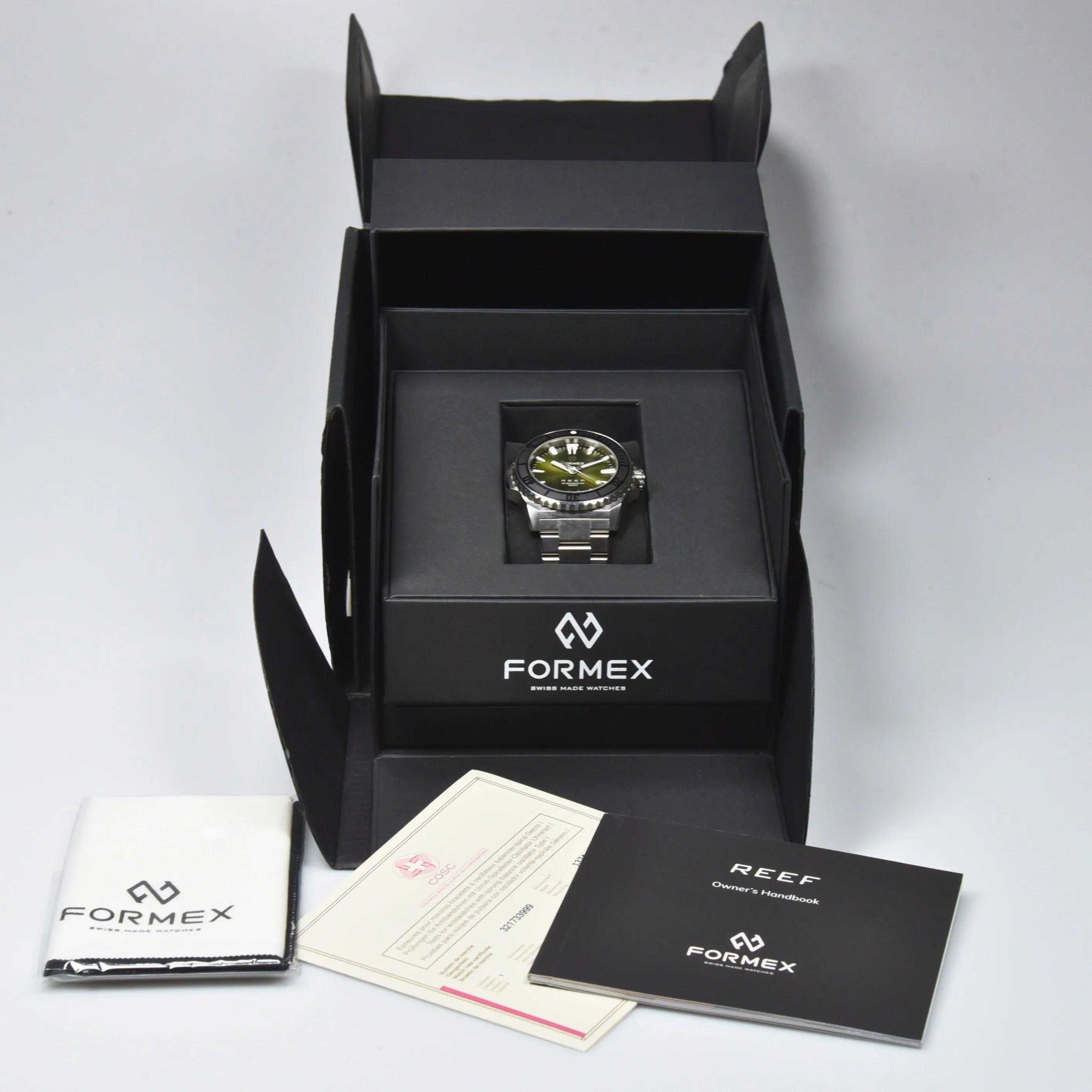 Formex REEF 39.5mm Automatic Chronometer 300m Green (Pre-owned)