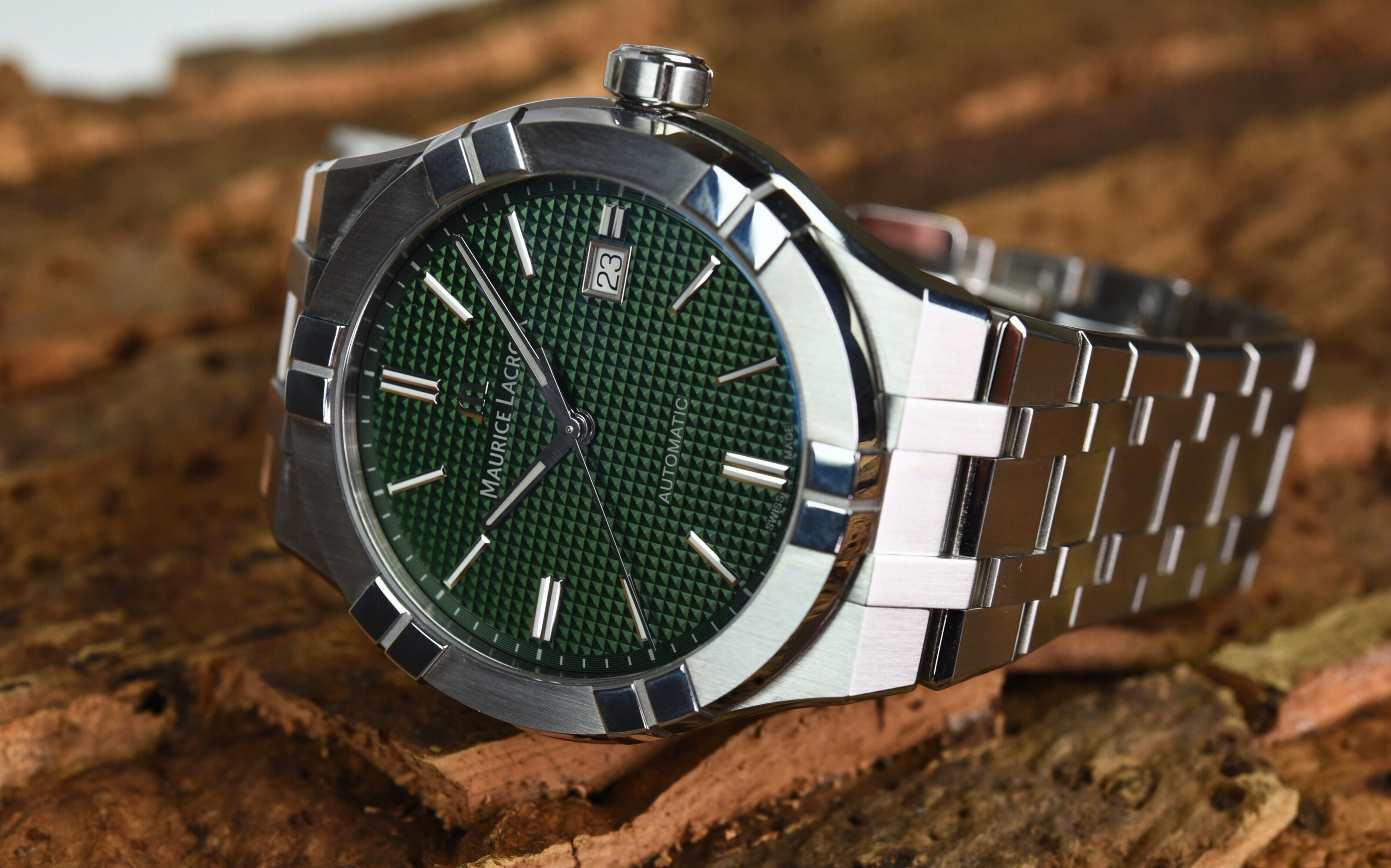 Maurice Lacroix Aikon Automatic Date 42mm AI6008-SS00F-630-D (Pre-owned)