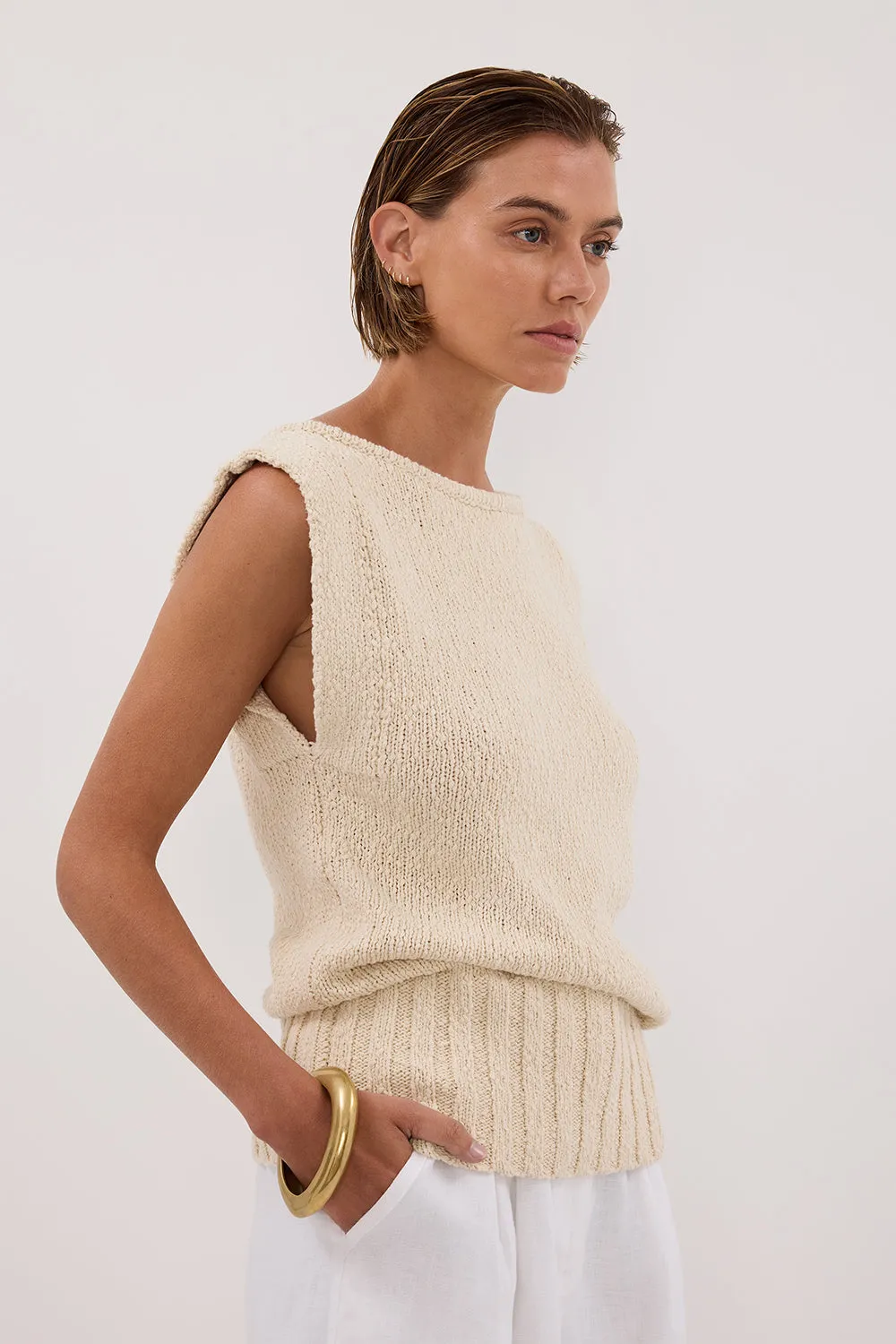 SUE CLAY SLEEVELESS KNIT TOP
