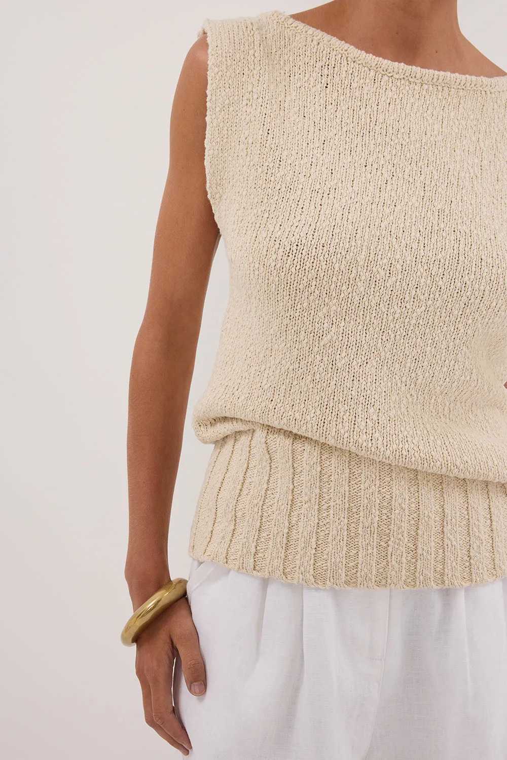 SUE CLAY SLEEVELESS KNIT TOP