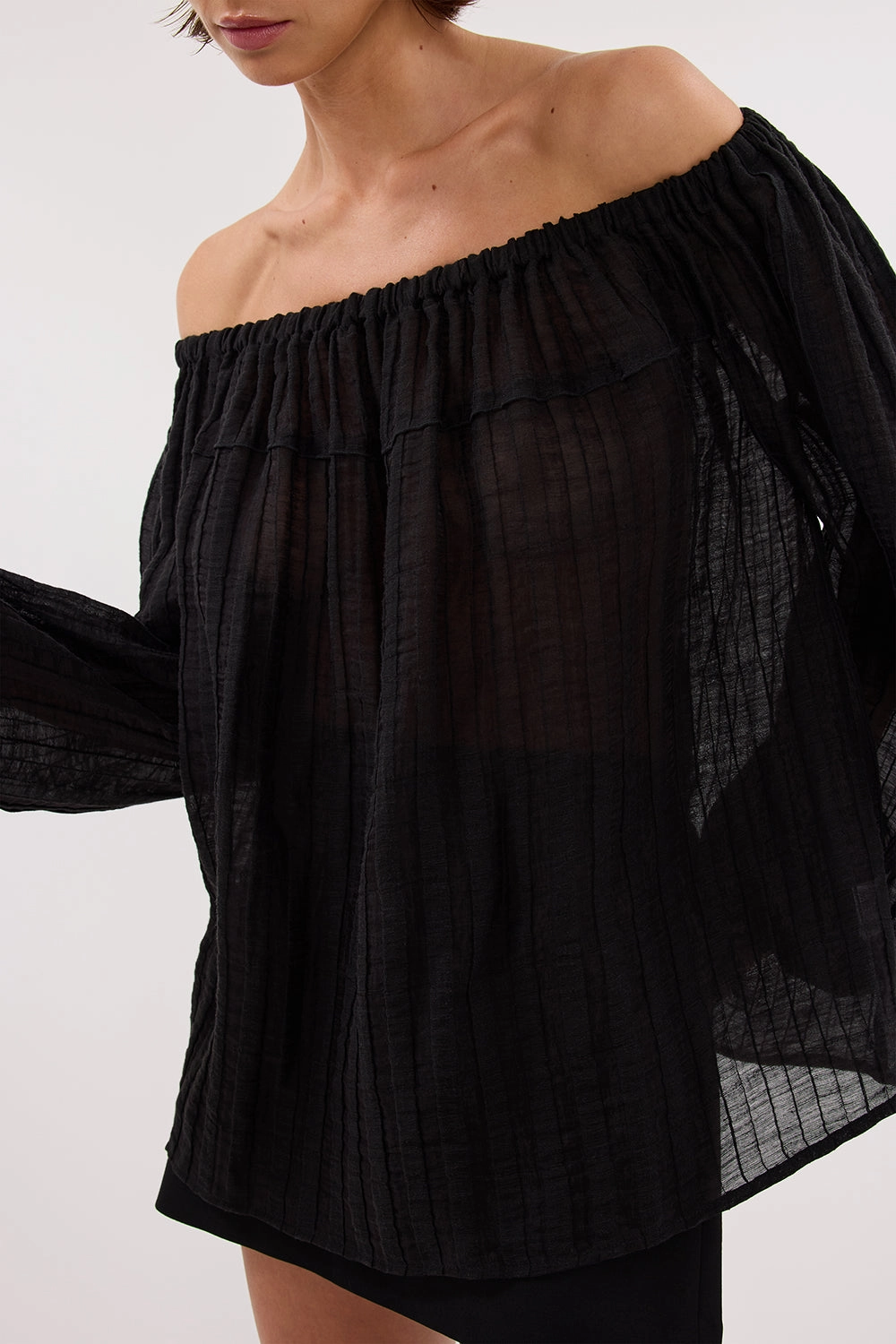 TAHITI BLACK LONG SLEEVE TOP