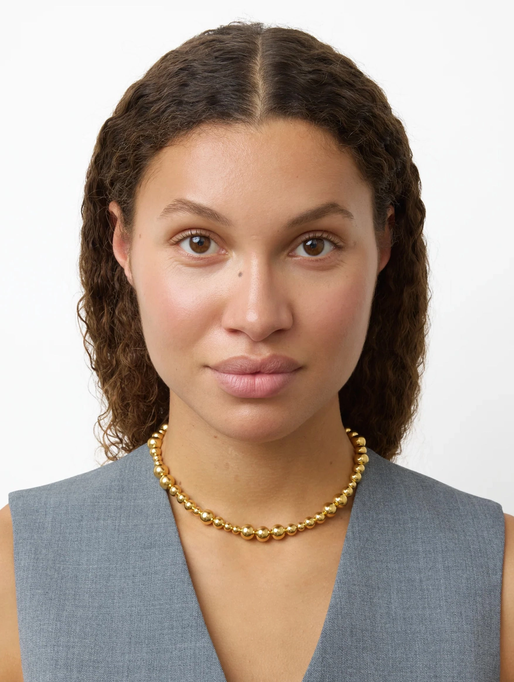 The Elly Necklace in Gold