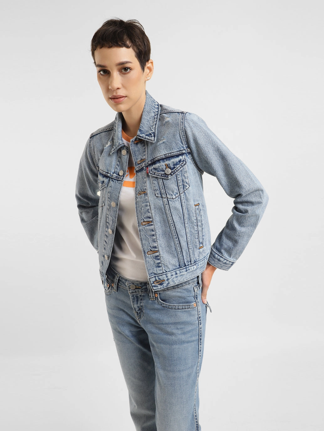 Women's Solid Spread Collar Denim Jacket
