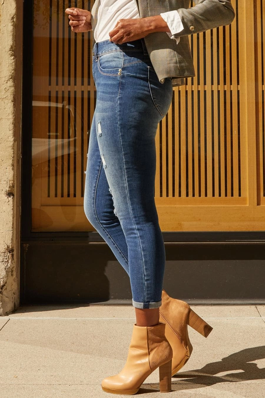 Women's WannaBettaButt Cuff Ankle Jean