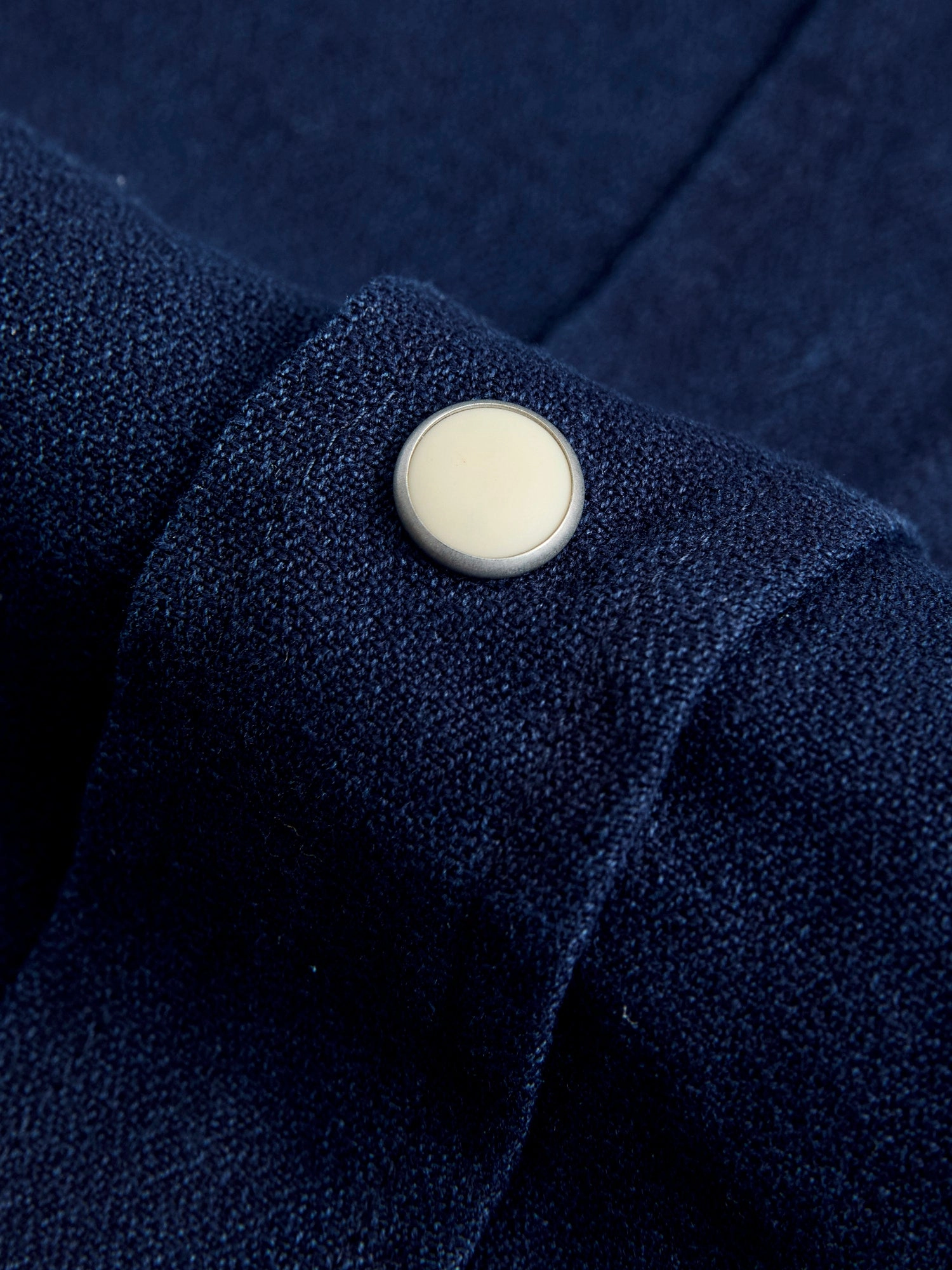 Yarn-Dyed Sateen Pearl Snap Shirt in Rinsed Indigo