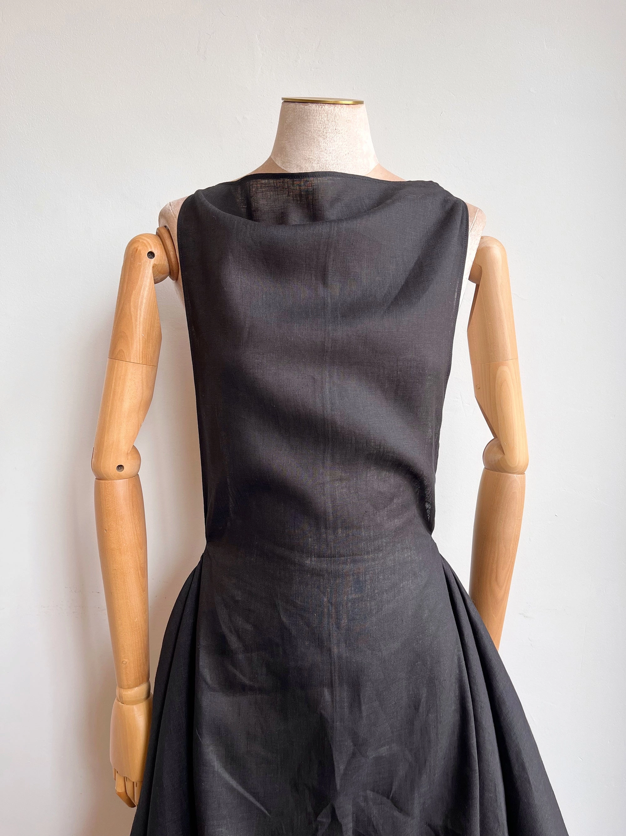 Zero-Waste Dress in Black Linen