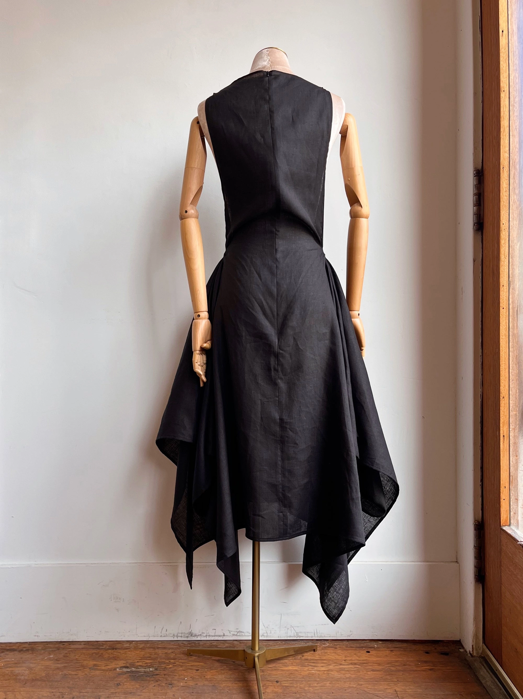 Zero-Waste Dress in Black Linen